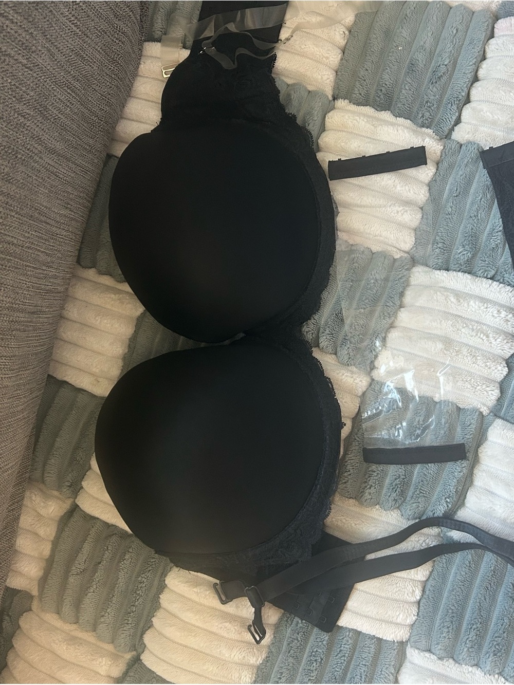 Black Lace Trim T-Shirt Bra with Removable Straps